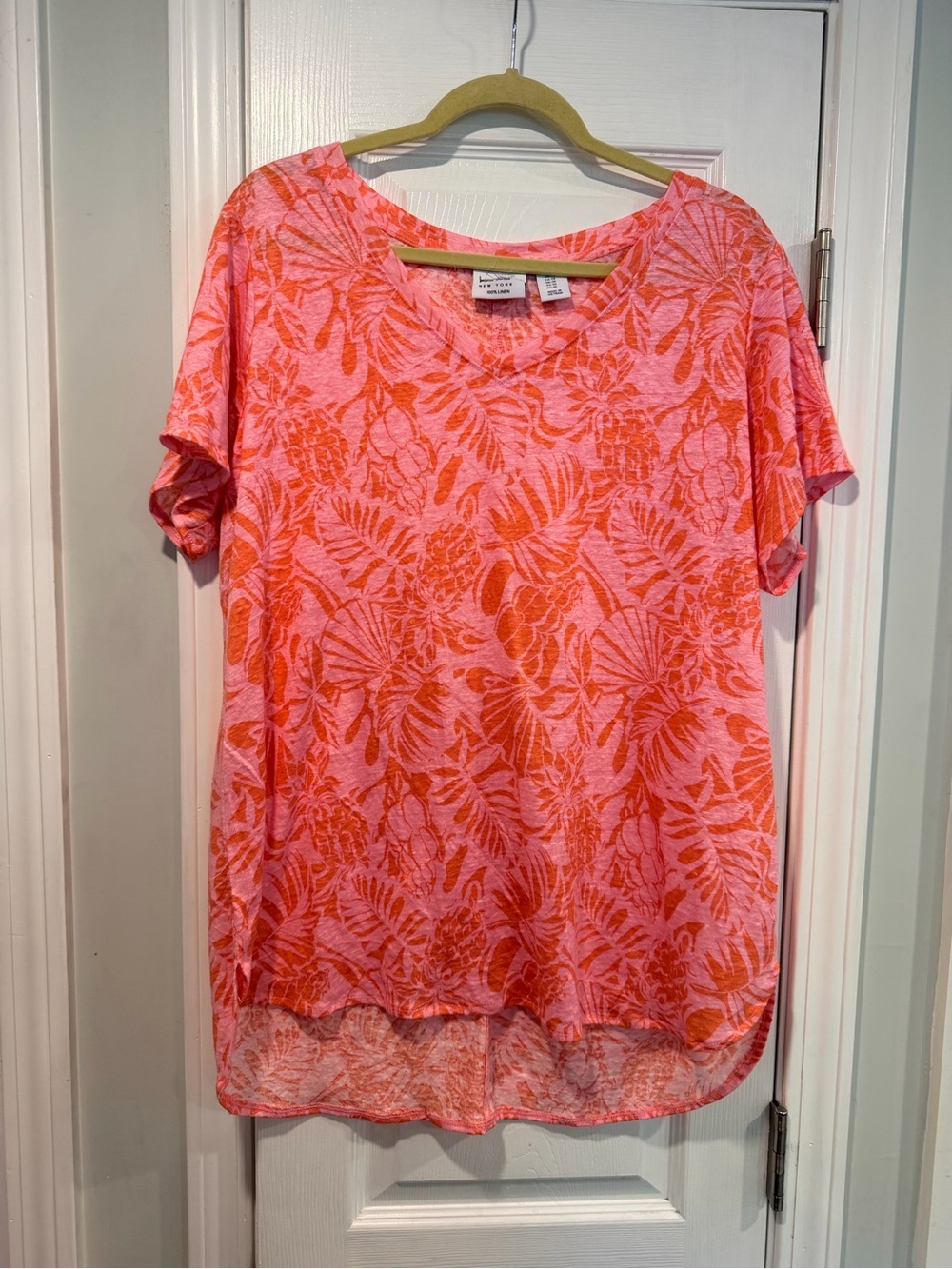 NWOT Nicole Miller Size 1X 100% Linen Tropical Floral Short Sleeve Tunic Top